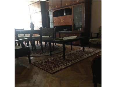 Apartament 3 camere,parter,Nord